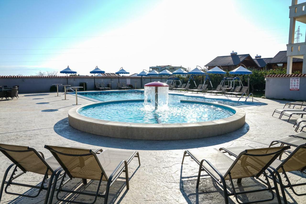 Apart Hotel Llolla Ulcinj Buitenkant foto