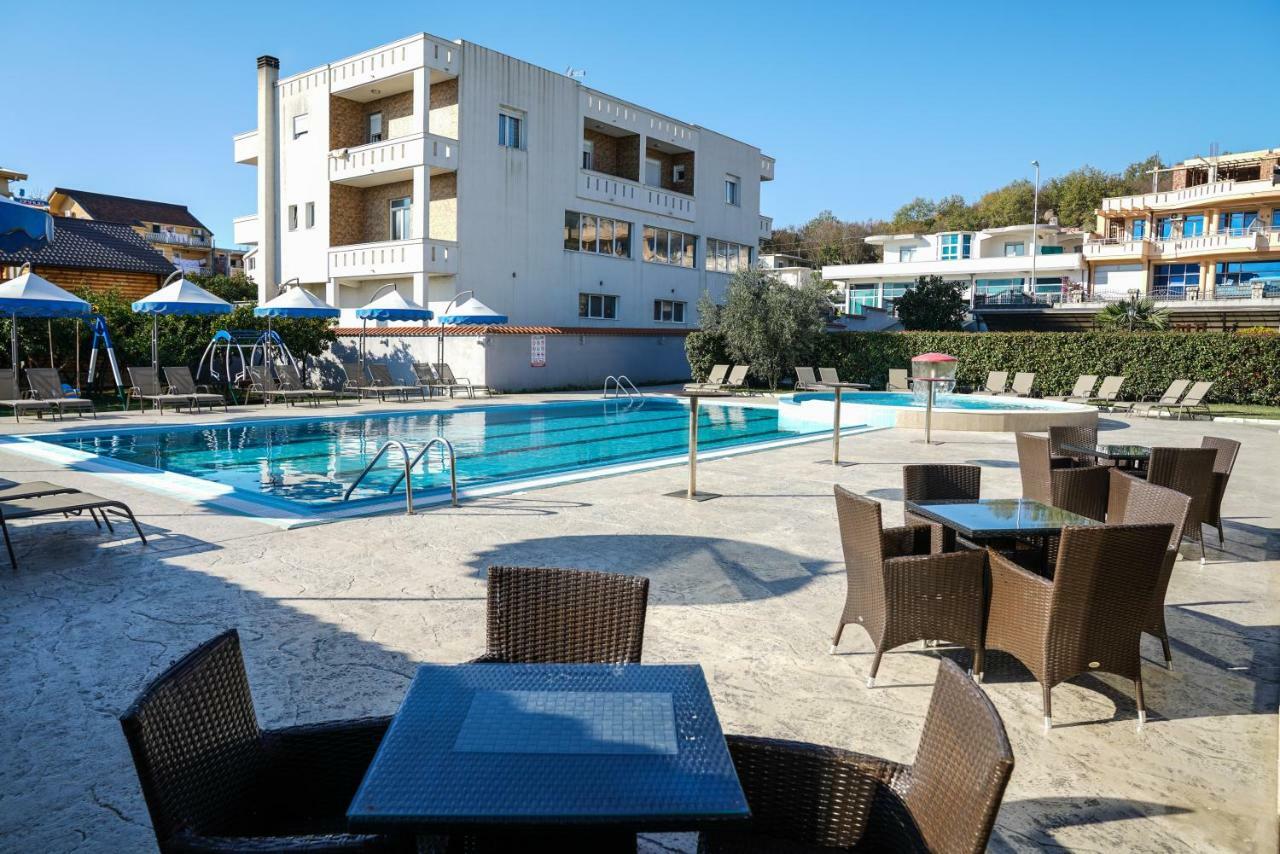 Apart Hotel Llolla Ulcinj Buitenkant foto